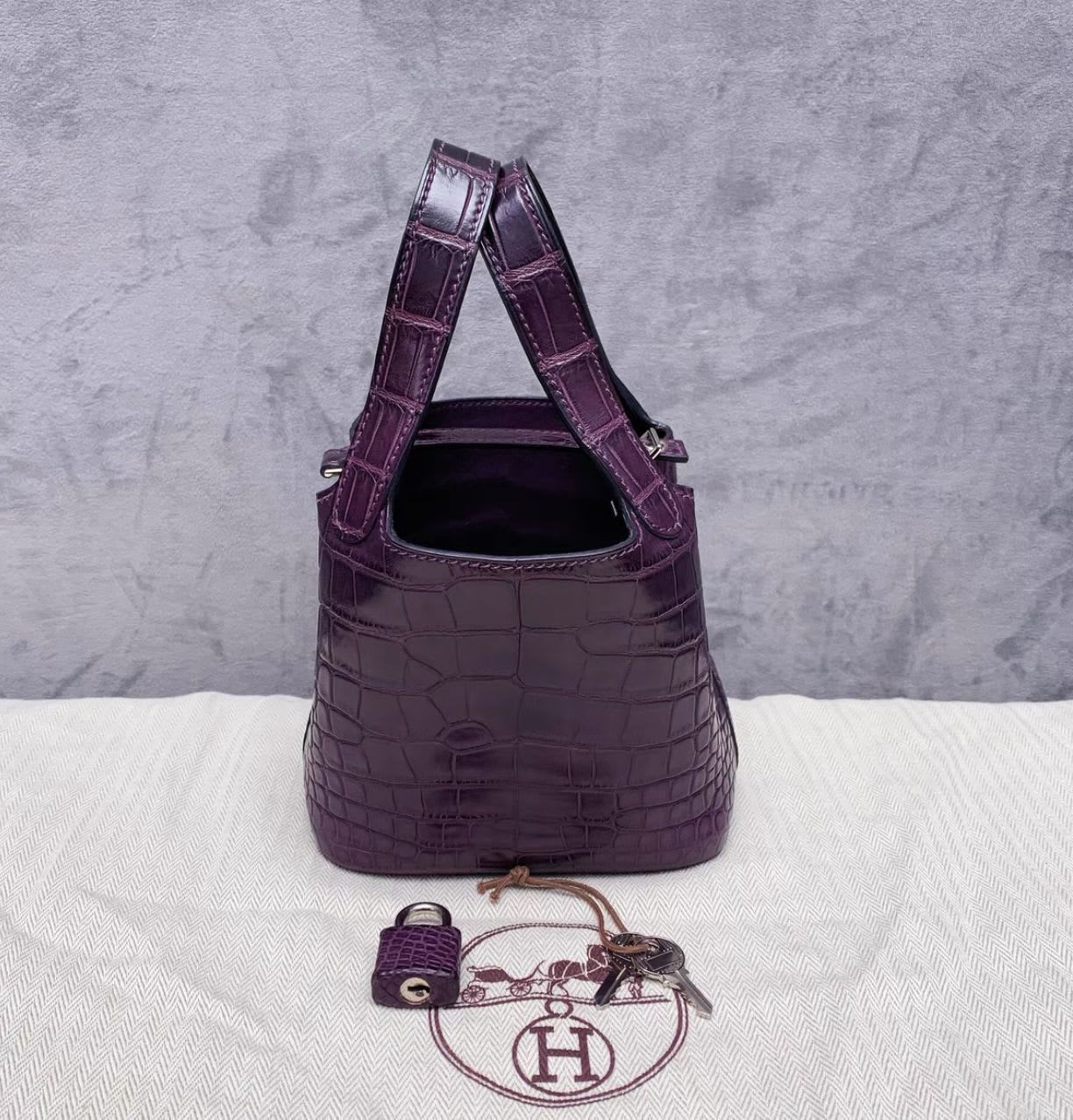 Hermès Hermes purple crocodile matte micro 14 picotin - 14 Bucket Bag - Used fashion item from Top Quality Luxury Designers Bag