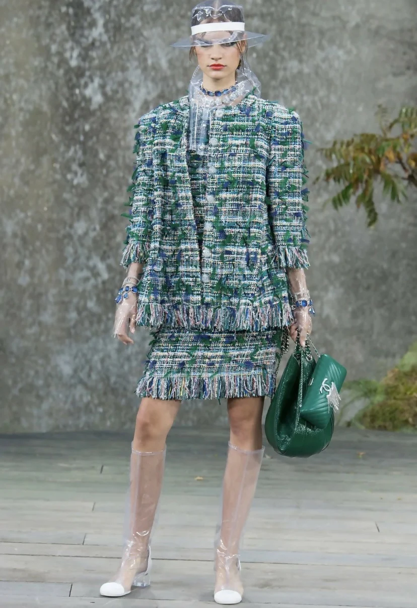 Chanel 18P Black White Ecru Boucle Tweed Fringe Jacket FR 44