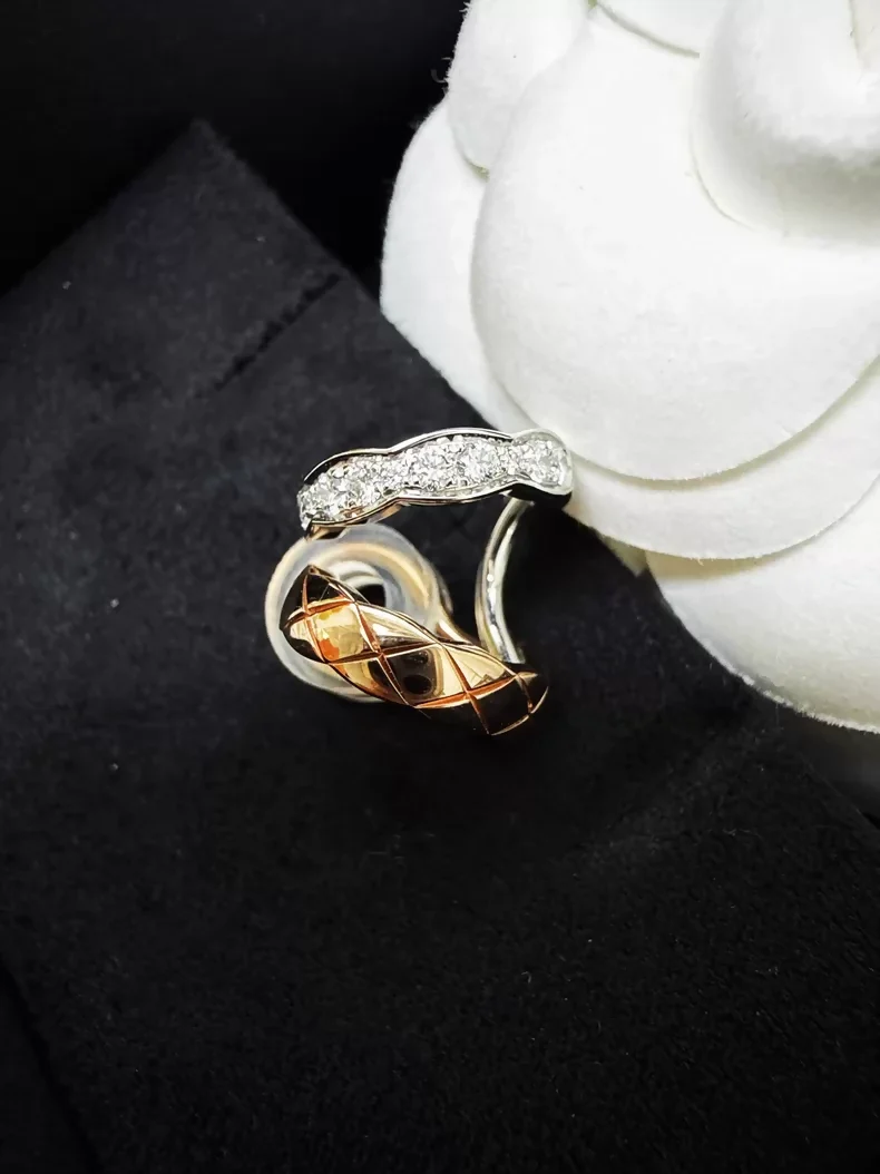 Chanel Coco Crush 18K Two-Tone Quilted Diamond-Set White Gold Single Earring