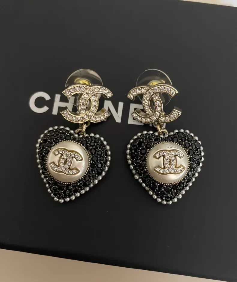 Chanel earrings with heart motif