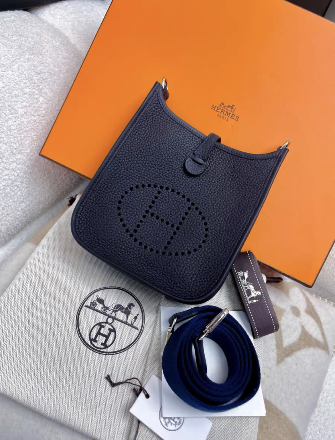 Hermès Hermès Mini Evelyne Hermes Navy blue - Mini Mini Bag - Vintage fashion from Top Quality Luxury Designers Bag