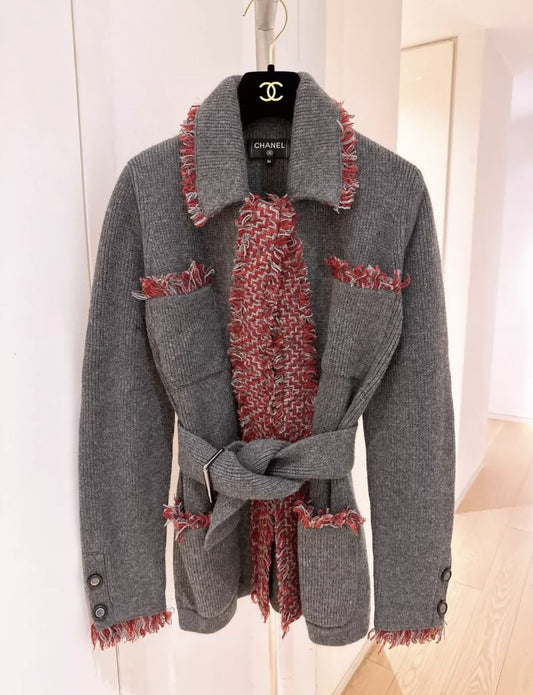 CHANEL Chanel Limited Edition Ski Sweater Jacket - 36 Jacket - Used fashion item from Top Quality Luxury Designers Bag