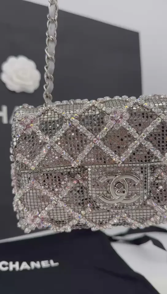 Chanel 22 diamond quilting silver-tone CC Mini Flap Bag