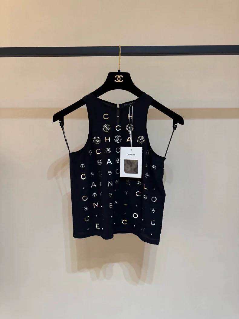 Chanel 21s CC letters sequined silk sleeveless top