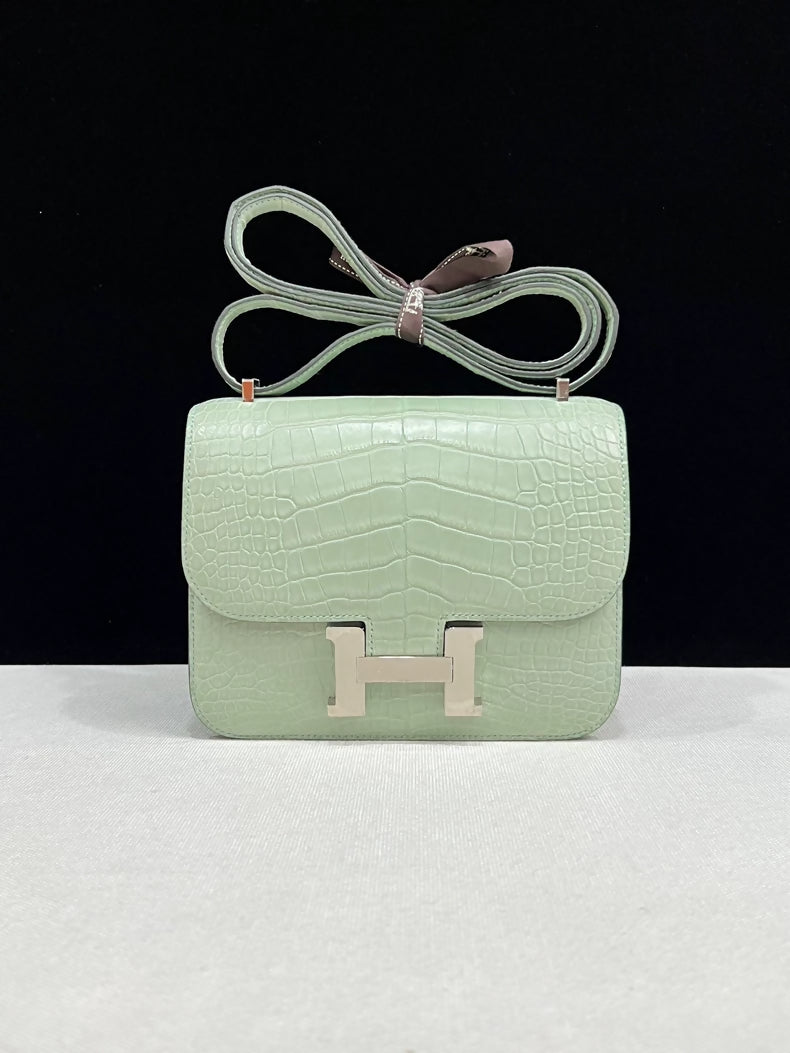 Hermes Constance 19 Vert Peppermint Alligator Leather Palladium Hardware