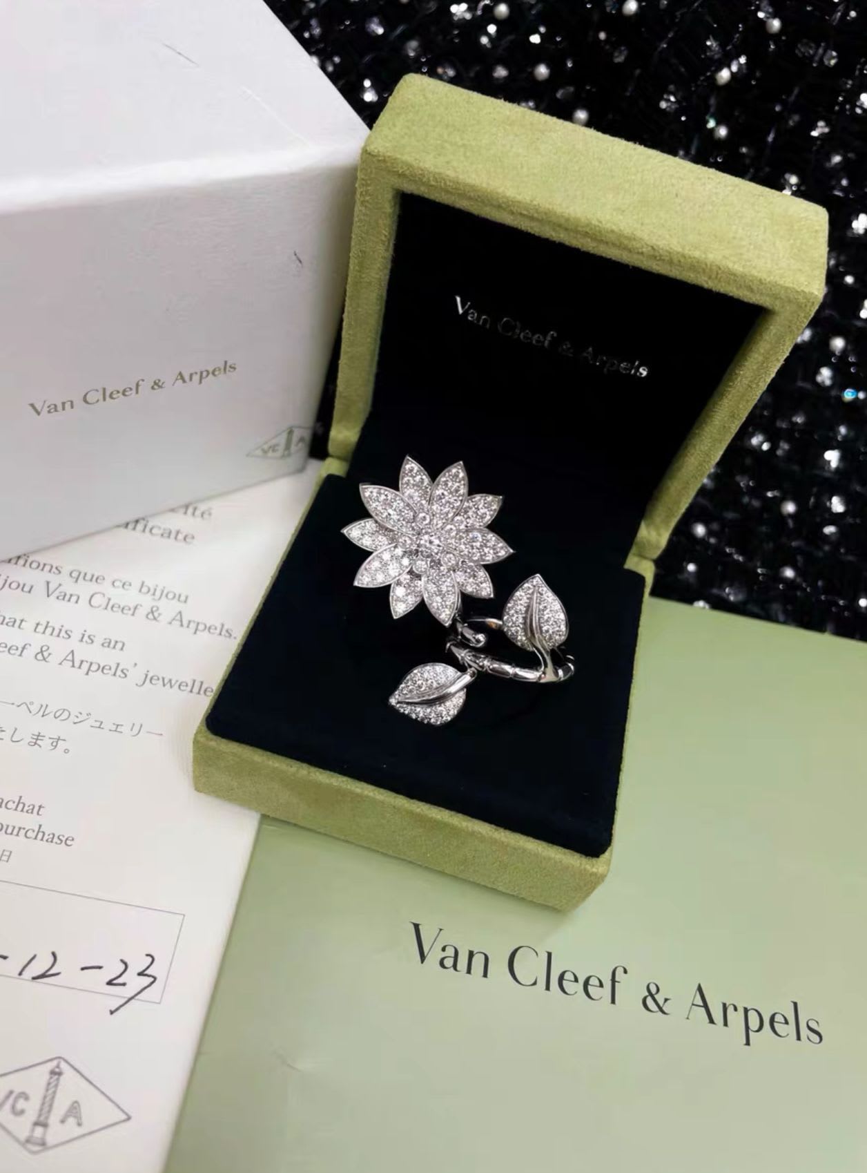 Van Cleef  Arpels Van Cleef  Arpels Lotus Full Diamond High Jewelery Ring - 51 High Jewellery - Vintage fashion from Top Quality Luxury Designers Bag