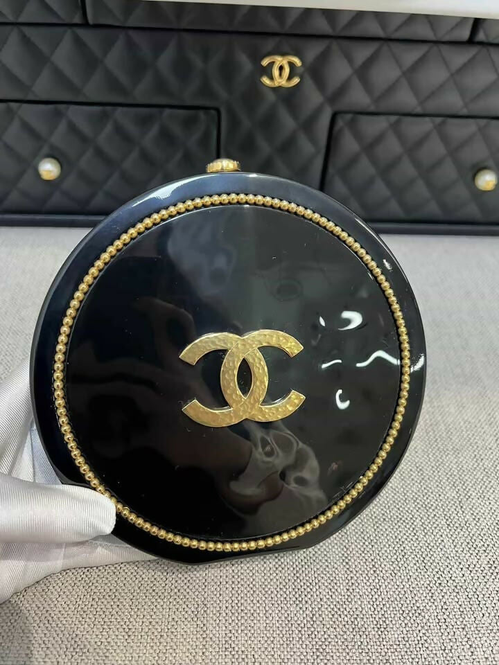 Chanel Owl Minaudière- Cruise 2018 collection