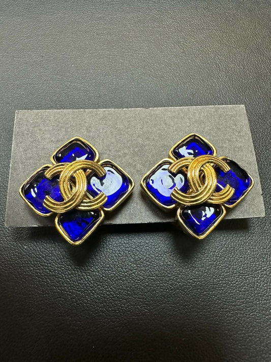 Chanel Vintage 94 Gripoix  Gold-plated Blue CC Clip-on Earring
