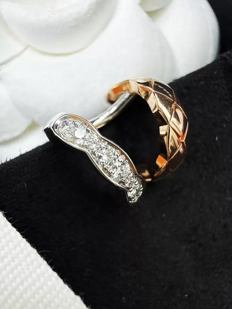 Chanel Coco Crush 18K Two-Tone Quilted Diamond-Set White Gold Single Earring