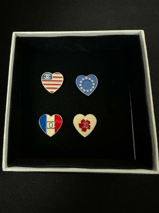 Chanel Vintage 03A Metal American Style Heart Brooch