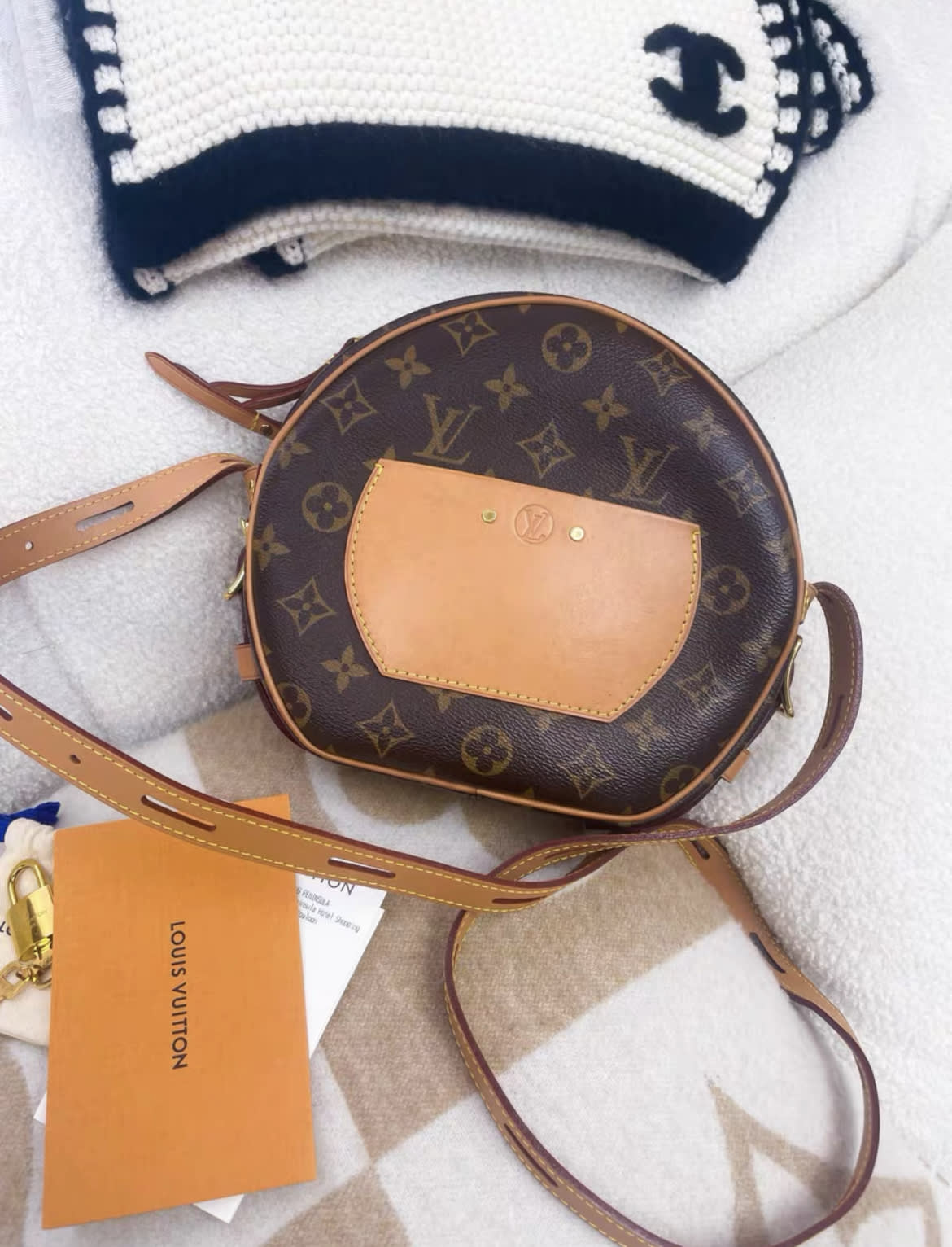 Louis Vuitton BOITE CHAPEAU SOUPLE Crossbody MM Monogram