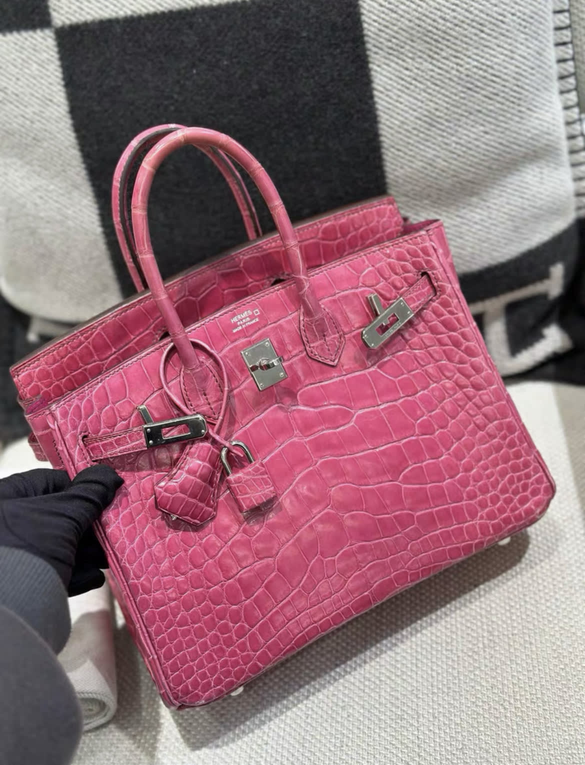 Hermès Hermes Birkin 25 Pink Croco PHW - 25 Tote Bag - Vintage fashion from Top Quality Luxury Designers Bag