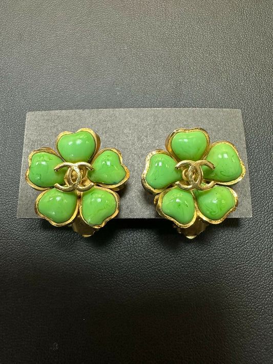Chanel Vintage 97P Gripoix  Gold Plated Green Camellia Clip-on Earrings
