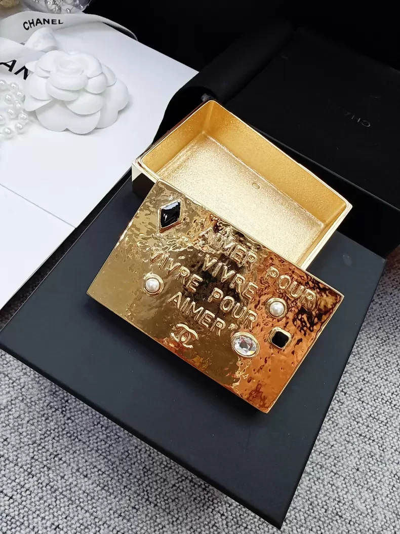 Chanel 25 Christmas Limited Edition Gold Jewelry Box (VIC Privilege Edition),
