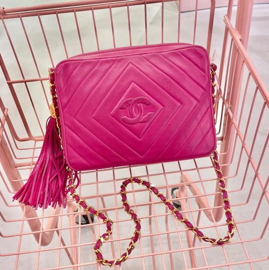 CHANEL Vintage Chanel rose red lambskin tassel bag - Dimensions: length 23 width 6 height 16 Crossbody Bag - Used fashion item from Top Quality Luxury Designers Bag