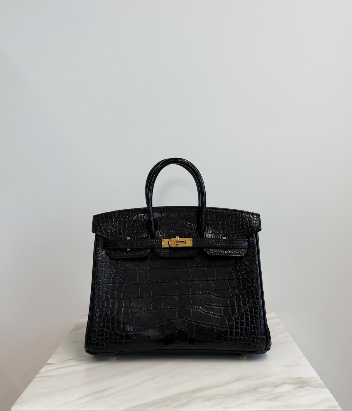 Hermès Birkin 25 Matte Alligator Noir GHW Y 2022