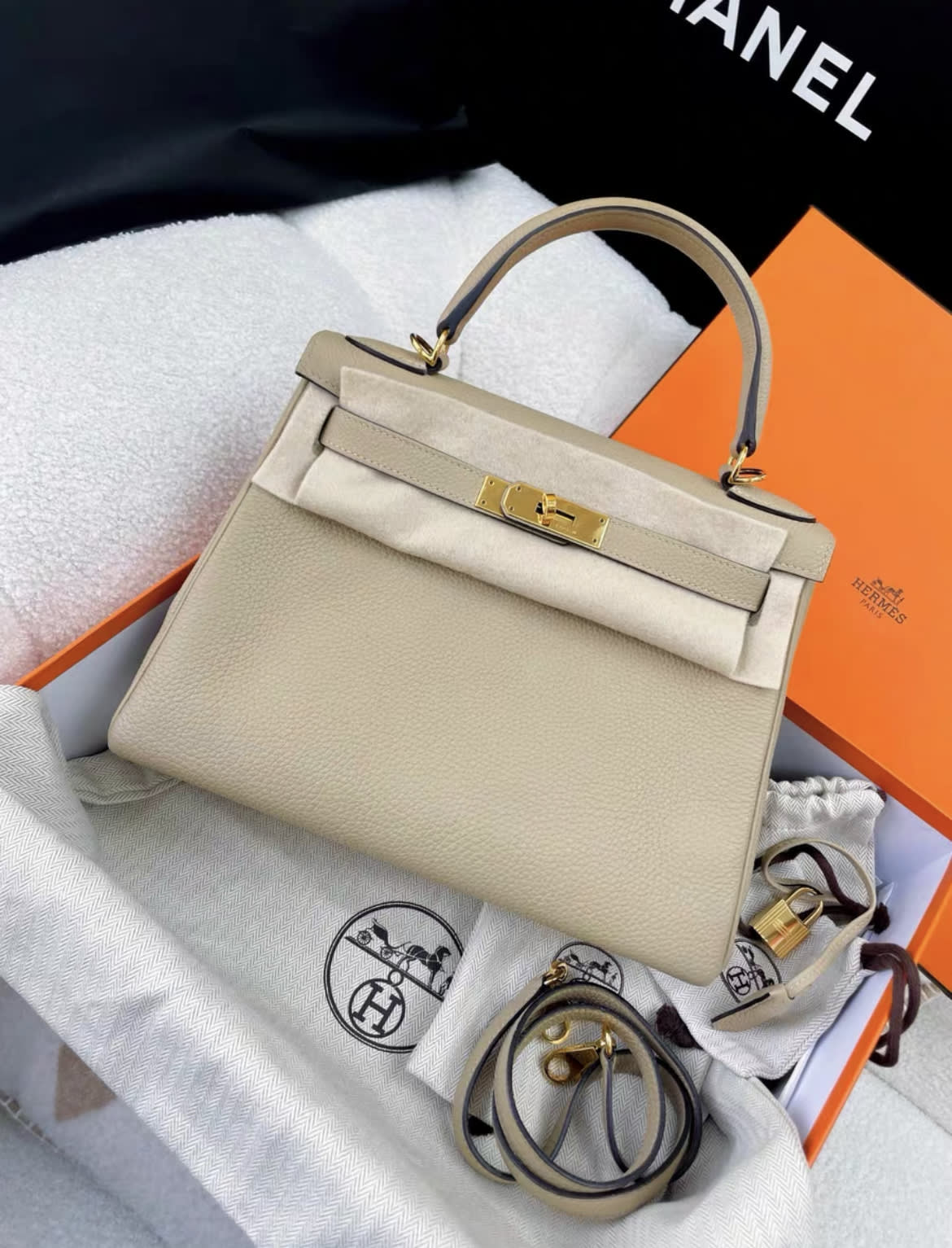 Hermès Hermes Kelly 28 gray togo leather gold hardware - Kelly 28 Crossbody Bag - Secondhand luxury from Top Quality Luxury Designers Bag