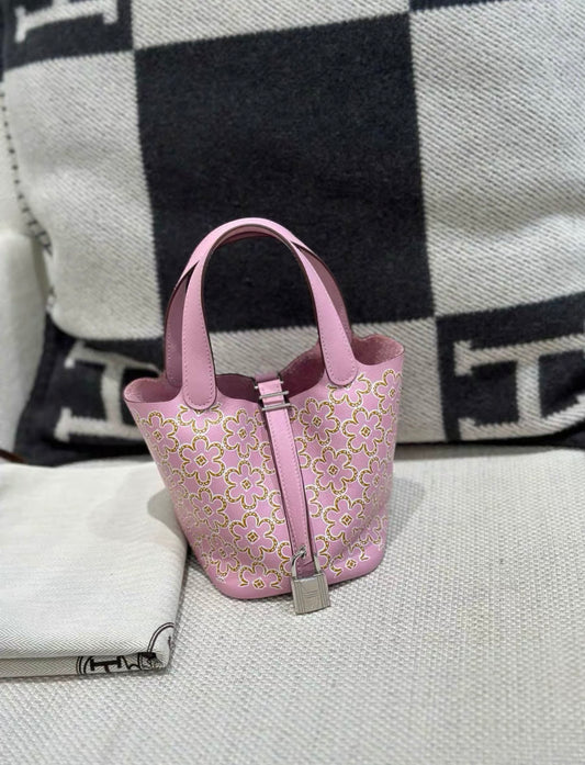 Hermès HERMÈS LUCKY DAISY PICOTIN 18, SWIFT, MAUVE SYLVESTRE - 18 Tote Bag - Used fashion item from Top Quality Luxury Designers Bag