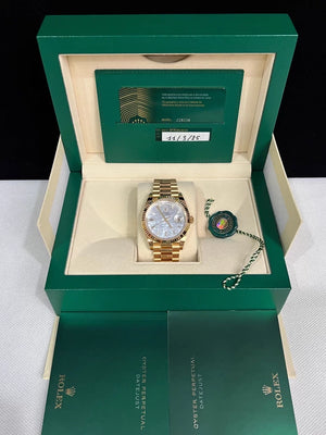 Rolex Day-Date series m228238-0071 18K yellow gold, 40mm diameter, automatic mechanical movement