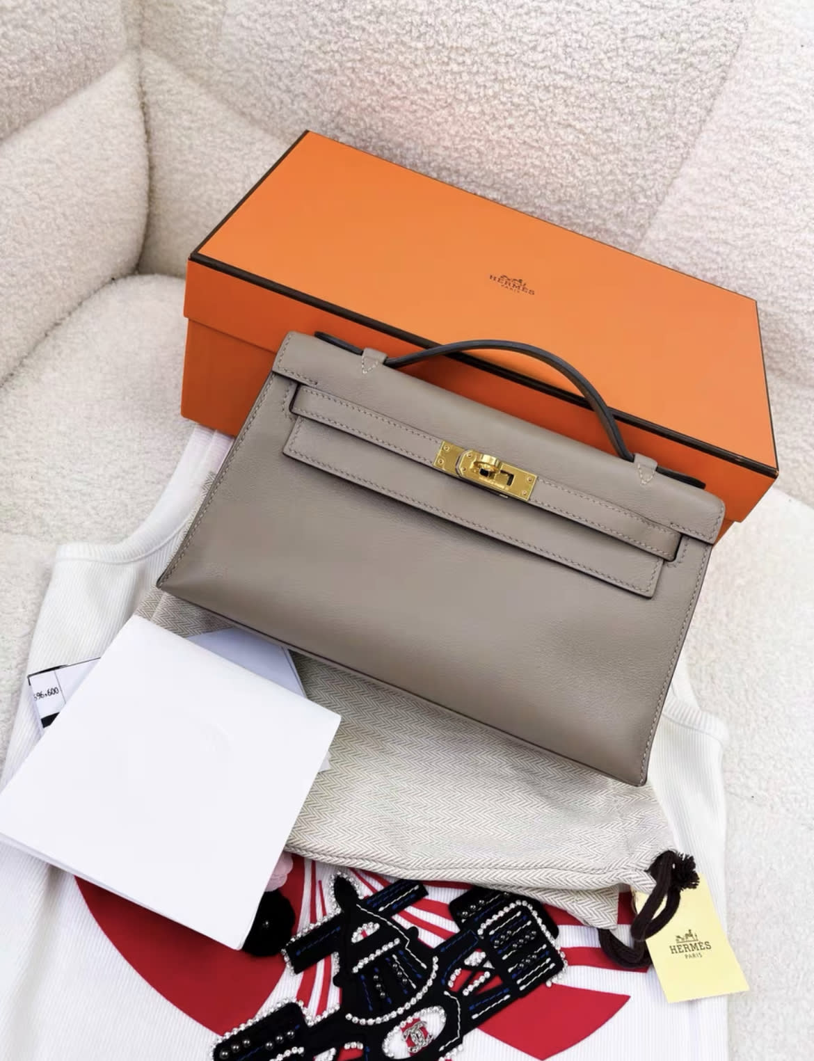 Hermès Hermès Kelly Pochette Gris Swift Gold Hardware - Kelly pochette Clutch Bag - Vintage fashion from Top Quality Luxury Designers Bag