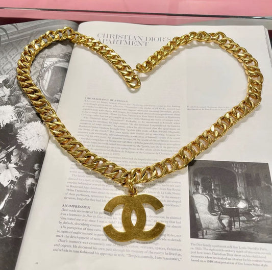CHANEL Vintage Chanel 1993 large logo necklace - Long Fashion Jewellery - Vintage fashion from Top Quality Luxury Designers Bag