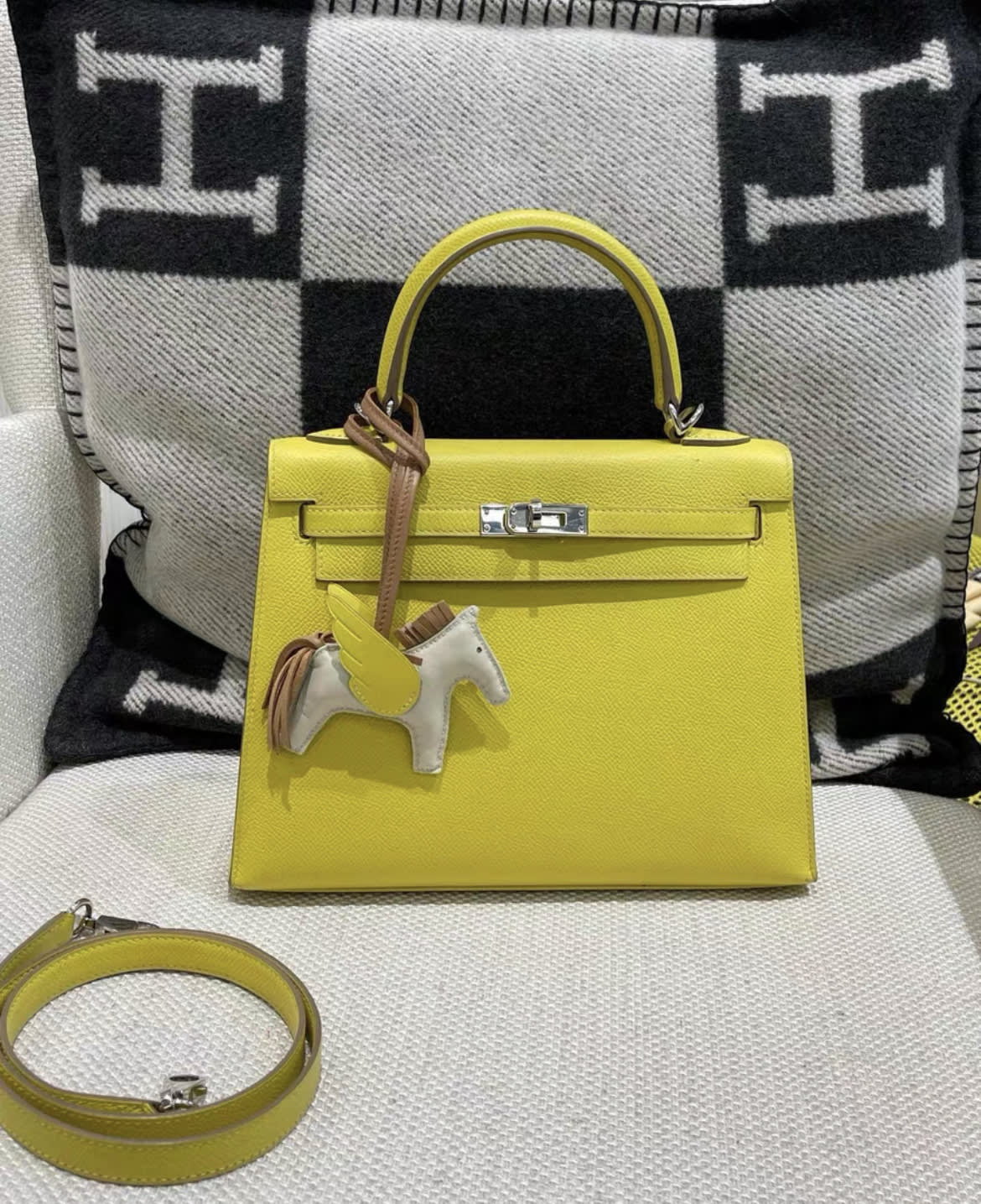 Hermès Hermes Kelly 25 Sellier Lime Epsom Palladium Hardware - 25 Crossbody Bag - Used fashion item from Top Quality Luxury Designers Bag
