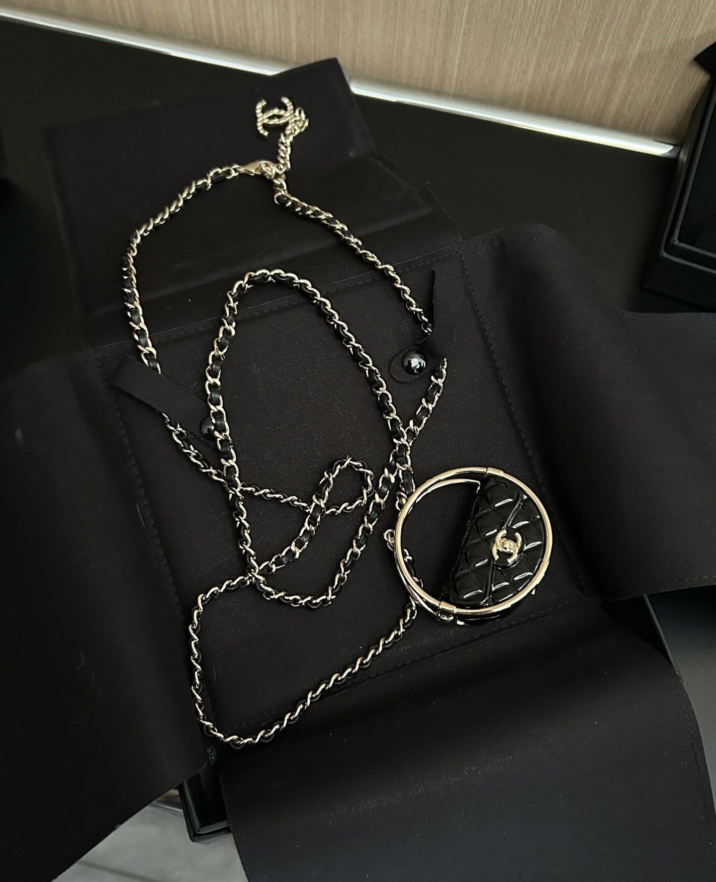 CHANEL Chanel23c hula hoop long necklace - One size Fashion Jewellery - Used fashion item from Top Quality Luxury Designers Bag