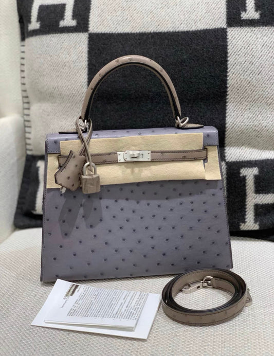 Hermès Hermès Kelly Sellier 25 Horseshoe Stamp (HSS), Bi-Color: Gris Agate, Ostrich Leather, Palladium Hardware - Kelly 25 Crossbody Bag - Vintage fashion from Top Quality Luxury Designers Bag