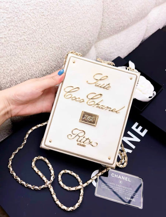 CHANEL CHANEL MINAUDIÈRE LIMITED EDITION CHANEL COCO CHANEL SUITE 202 RITZ PARIS GOLD-TONE HARDWARE - One Size Clutch Bag - Vintage fashion from Top Quality Luxury Designers Bag