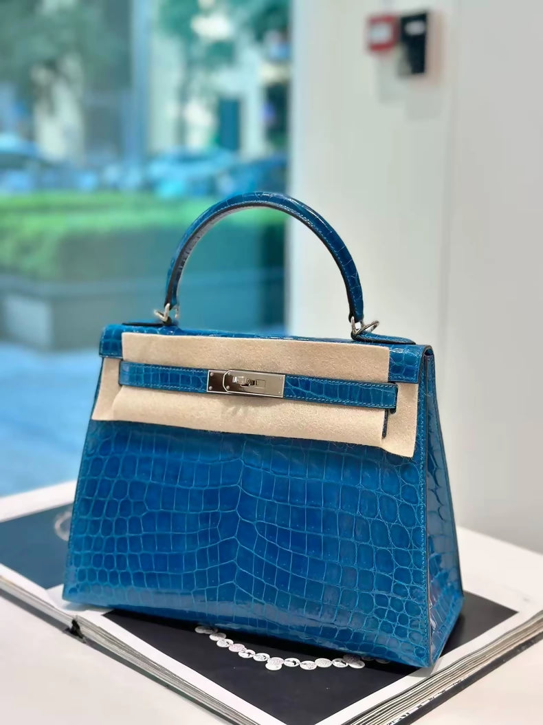 Hermès Kelly 28 Blue Shiny Crocodile Leather Palladium hardware