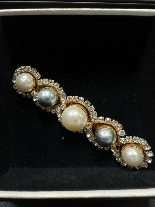 Chanel Vintage 71-80 Rhinestone  Imitation Pearls Gray White Brooch