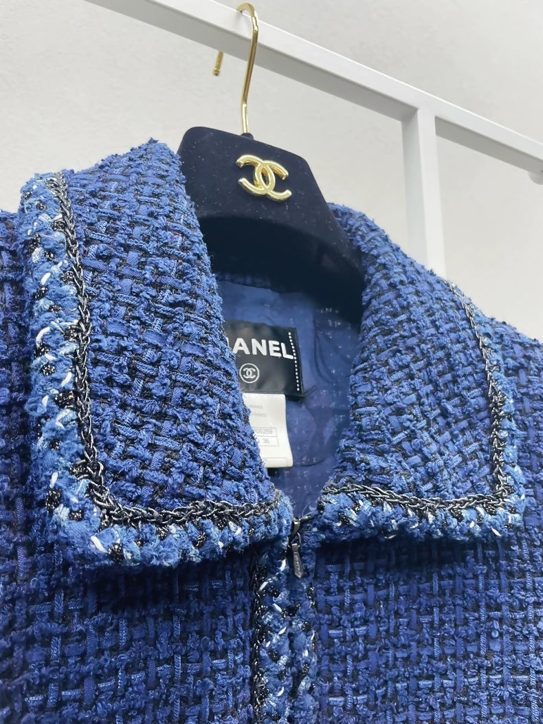 Chanel top in navy blue tulle and tweed
