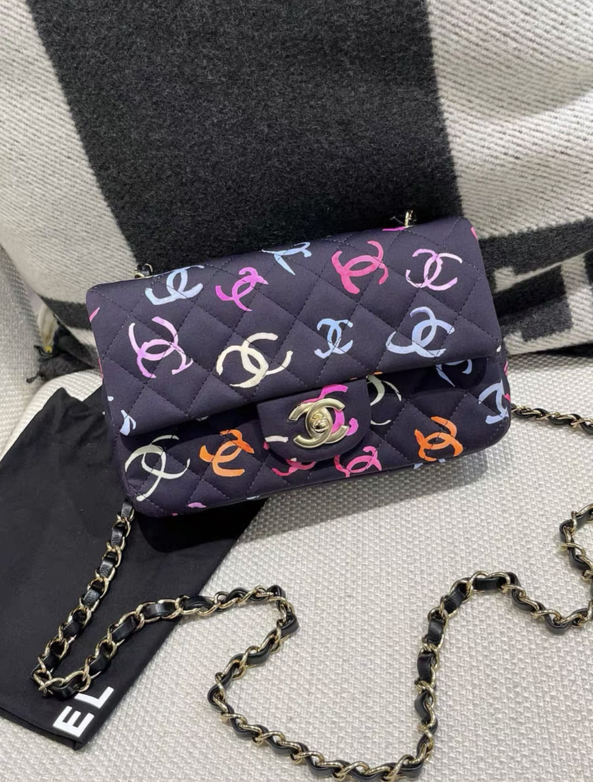 CHANEL Chanel trendy 24ss flap bag - Small Crossbody Bag - Used fashion item from Top Quality Luxury Designers Bag