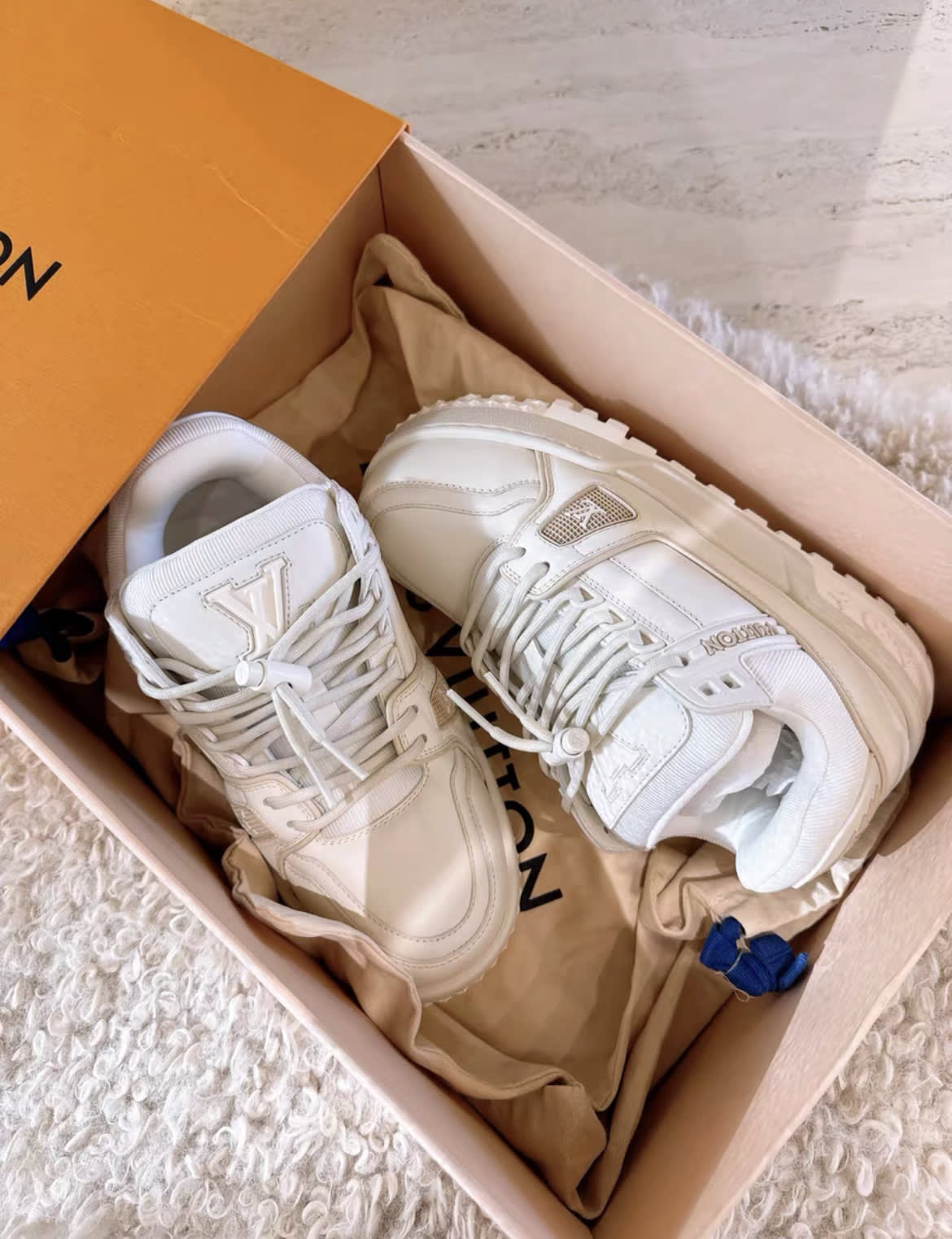 LOUIS VUITTON LV Trainer Maxi Sneaker 37,5 - 37,5 Shoes - Used fashion item from Top Quality Luxury Designers Bag
