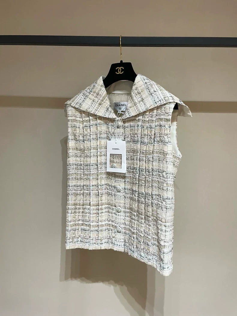Chanel 22P Light Pink tweed Vest
