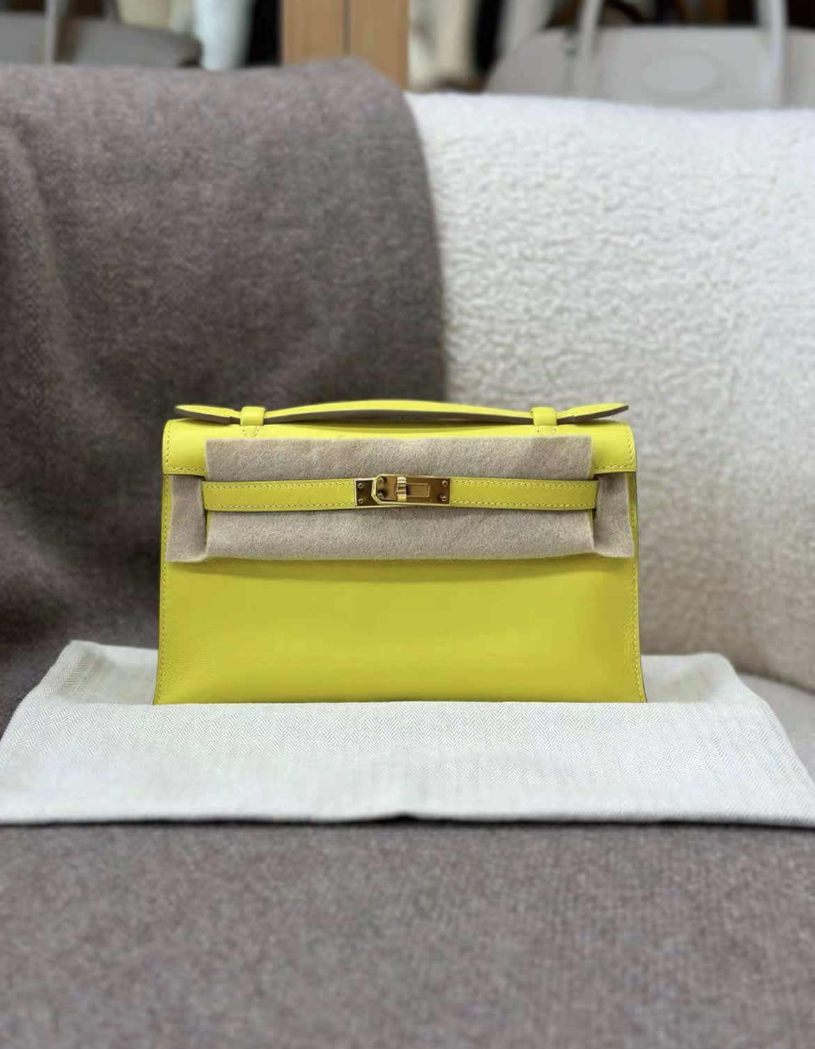 Hermès Hermès Kelly Pochette Lime Swift Gold Hardware - Pochette size Clutch Bag - Used fashion item from Top Quality Luxury Designers Bag