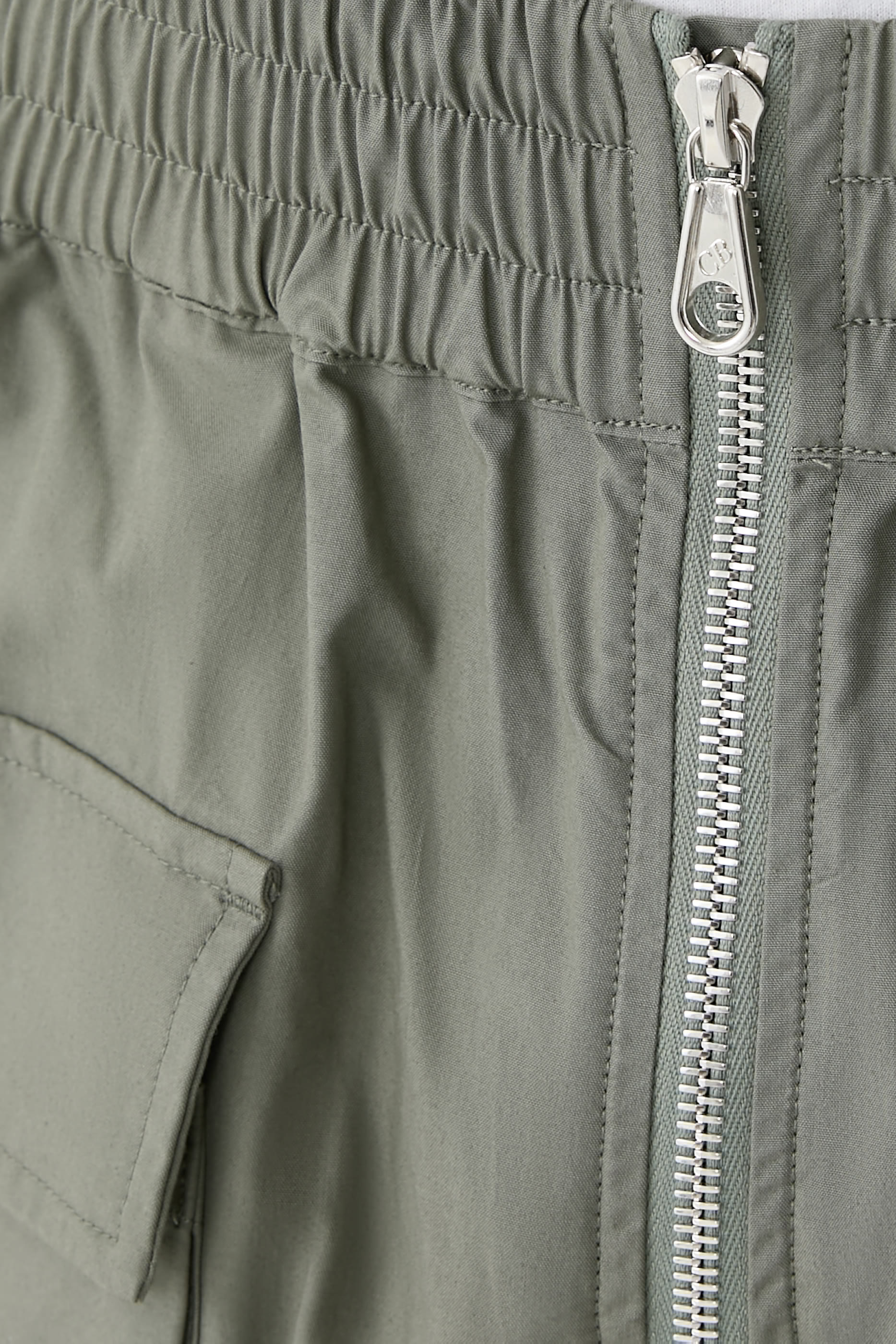 Oversized Pockets Cotton Cargo Shorts