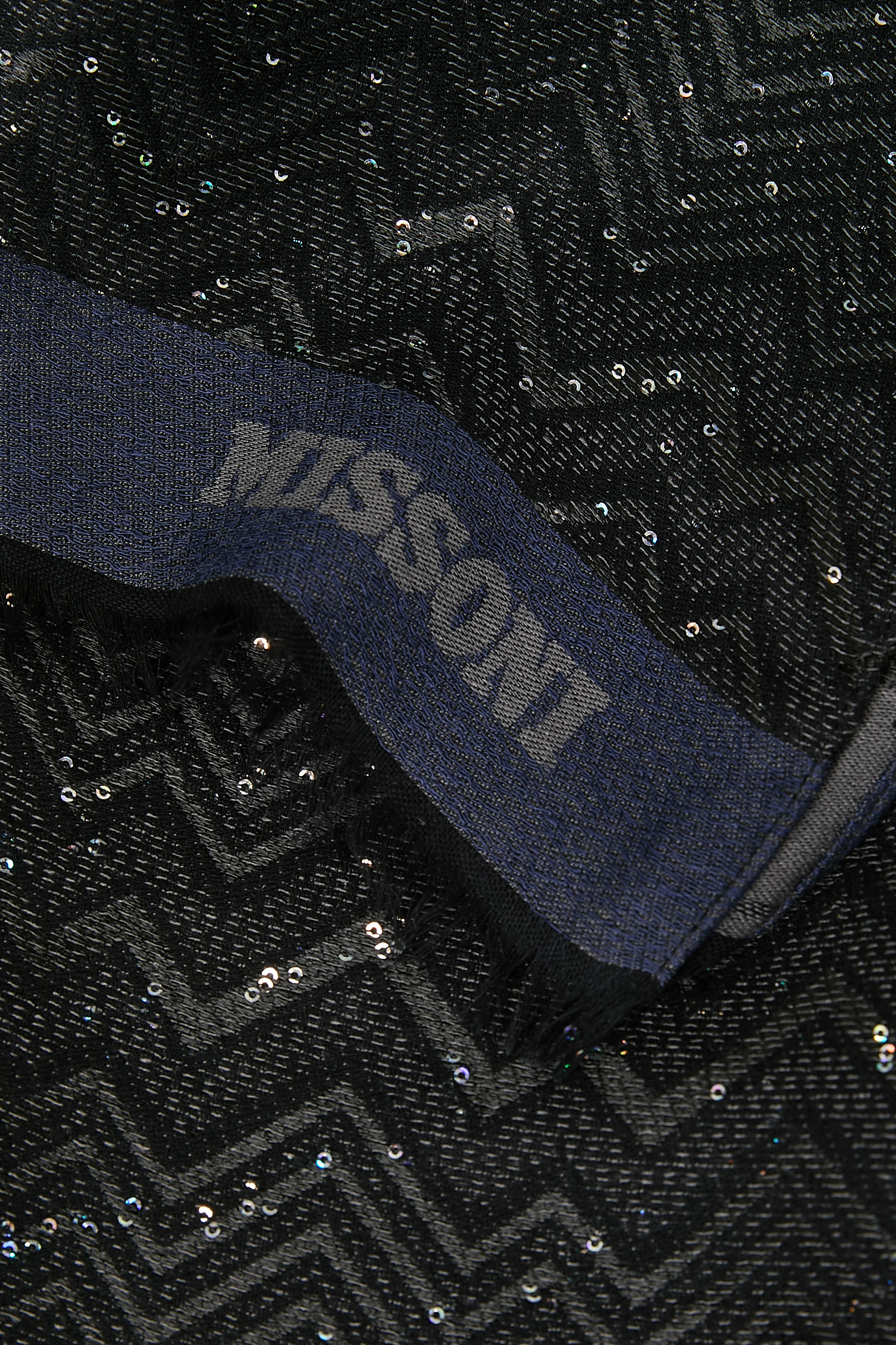 Zig Zag Sequinned Scarf 