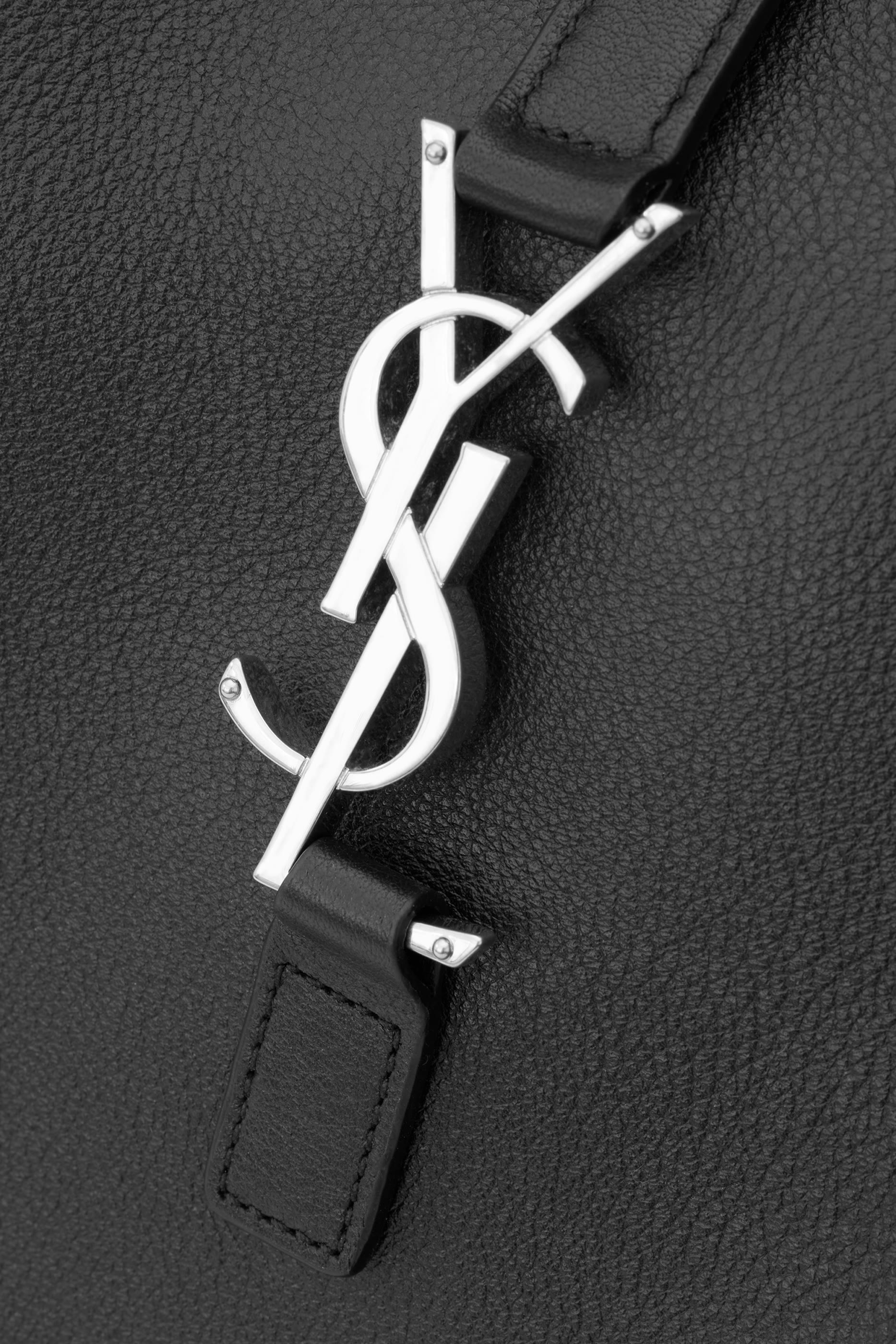  Le 5 A 7 Supple Large Shoulder Bag