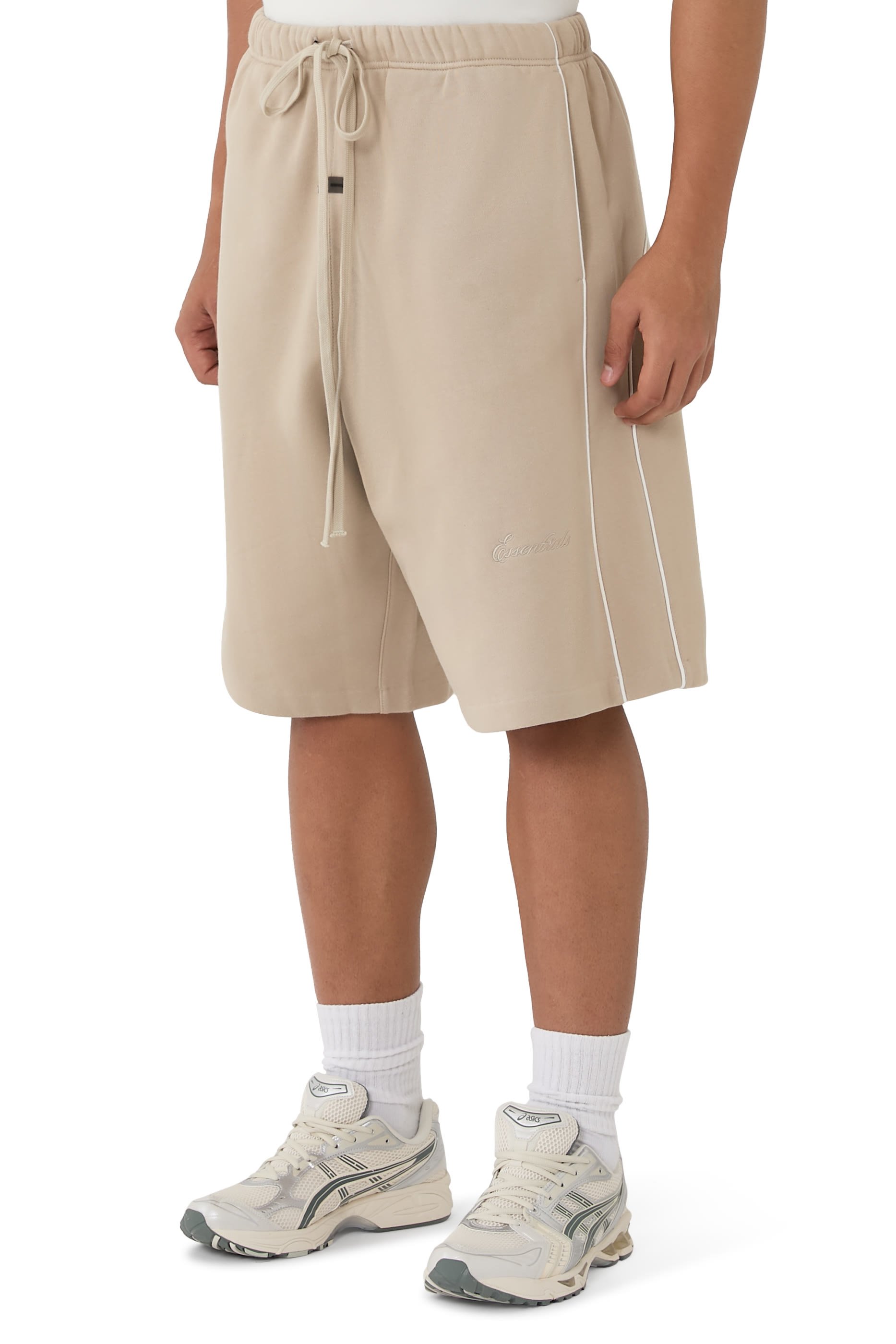 Relaxed Fleece Sweatshort with Piping