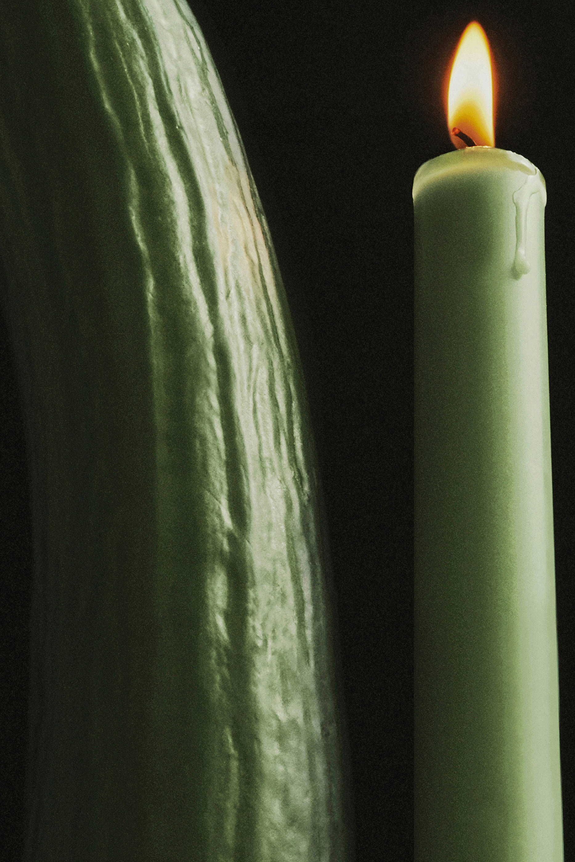 Cucumber Wax Candleholder 