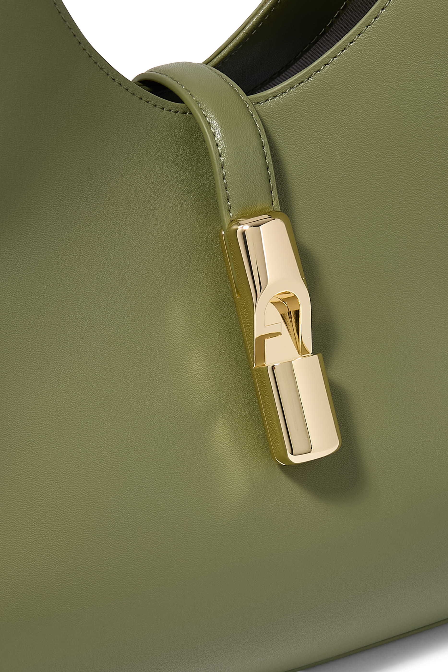 Goccia Medium Shoulder Bag